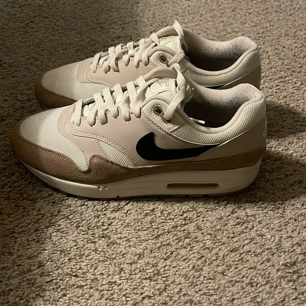 Nike Air Max 1 “Desert Sand”